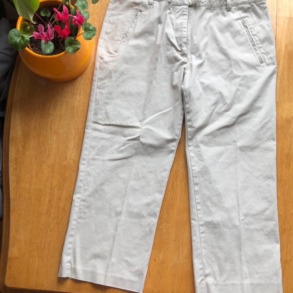 ADIDAS STRETCH KHAKI CAPRI 97% COTTON/ 3% SPANDEX IN GUC.